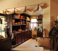 Boutique shopping / Private Lounge